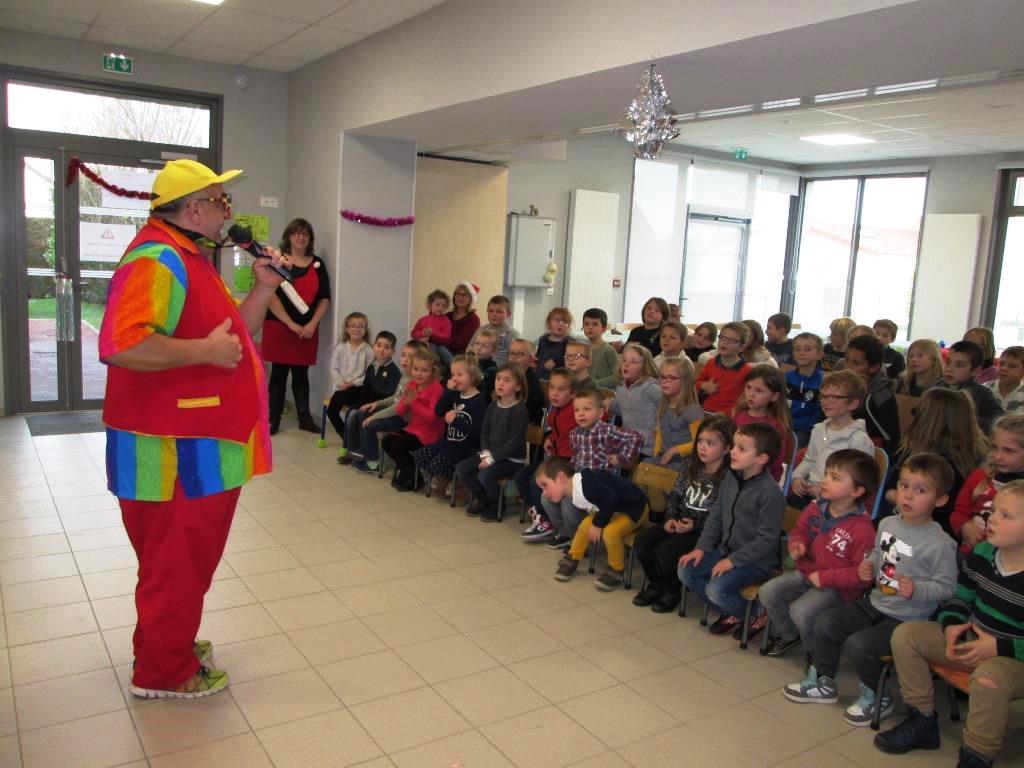 spectacle et goûter de Noël (18)